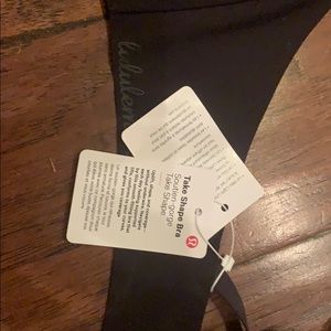 Lululemon take shape bra